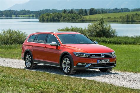 All-New Volkswagen Passat Alltrack Launched with 4 Engines - autoevolution