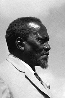 Jomo Kenyatta: Biography & First President of Kenya | SchoolWorkHelper