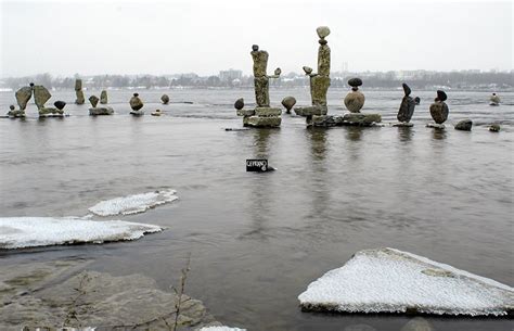 2022 "The SHINE of Balance" ( Sculpture | Balanced Rock Sculpture ) | Ottawa Rock Art