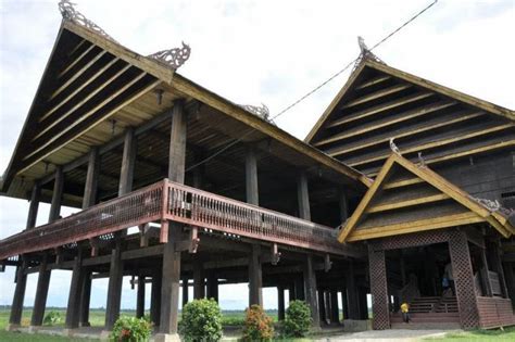 Gambar Rumah Adat Sulawesi Selatan Beserta Penjelasannya