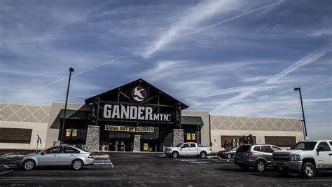 Gander Mountain holds going out of business sales, but some stores will ...