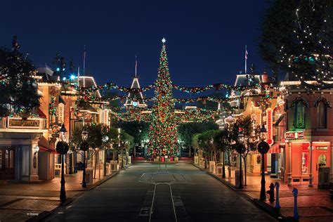 2024 Disneyland Christmas Guide: Dates, Tips, Decorations, and More!