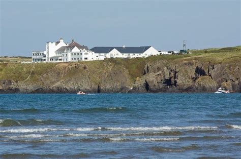 Gwbert-on-Sea Beach | Ceredigion Coast