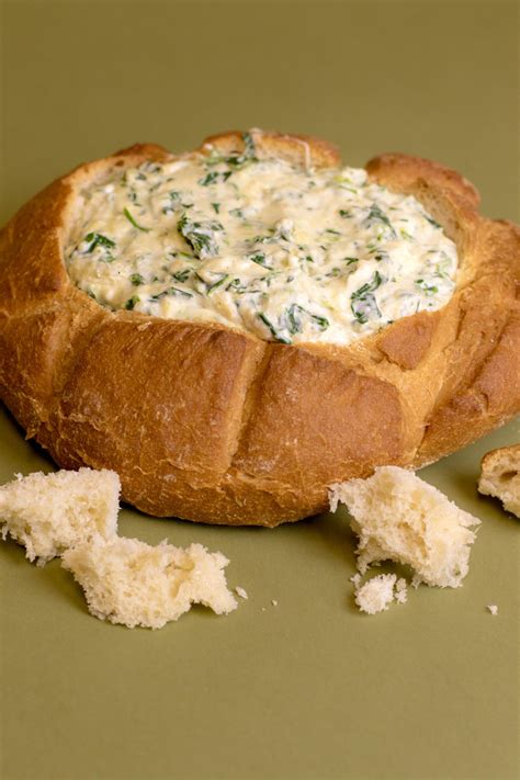 Bread Bowl Spinach Dip – Producers Dairy