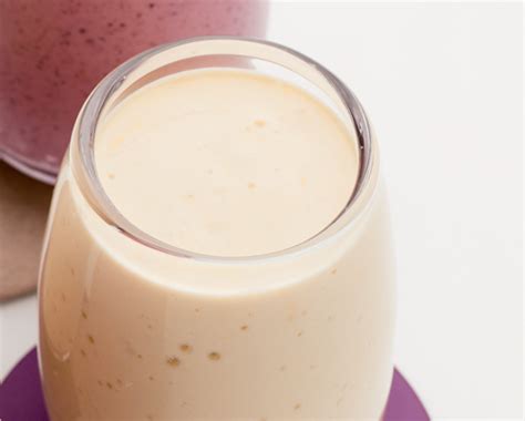 Bee pollen smoothie recipes for energy and hayfever protection | Crussh