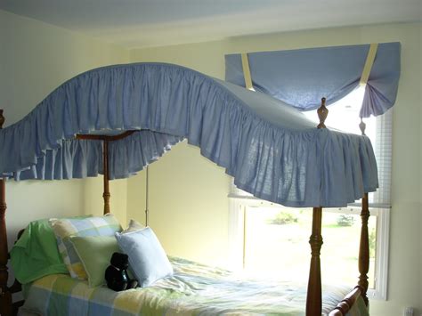 A Canopy Bed. » Susan's Designs