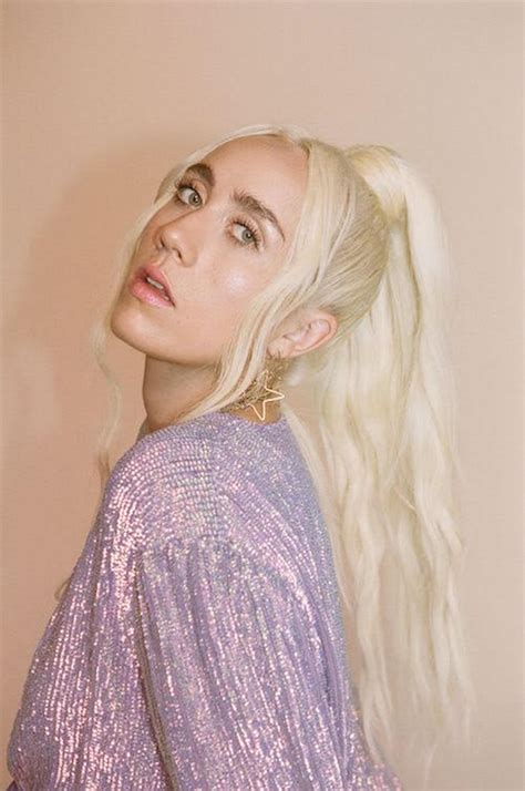 LADYGUNN – PREMIERE: POP SINGER RALPH DEBUTS "LOOKING FOR YOU" VISUALS