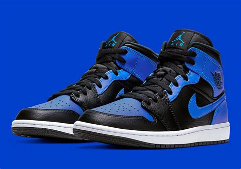 Air Jordan 1 Mid Royal 554724-077 Release Date | SneakerNews.com