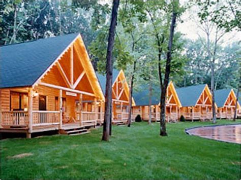 Cedar Lodge and Settlement | Wisconsin dells hotels, Wisconsin dells cabins, Log cabin rentals