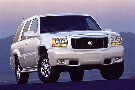 1999-00 Cadillac Escalade | Consumer Guide Auto