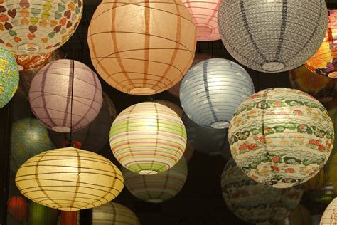 Lamps #5 - Japanese paper lanterns | Om Gallery, Santa Cruz | Flickr