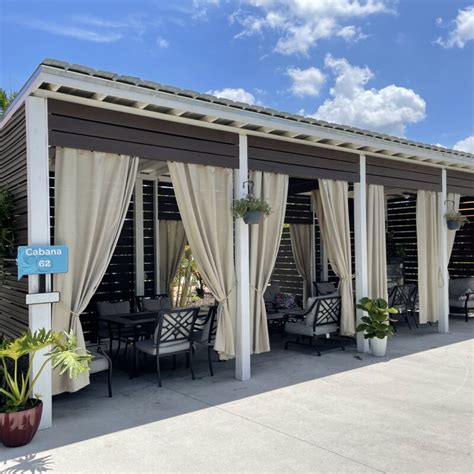 Florida Water Park Cabanas | Island H2O Live! Cabana Rentals