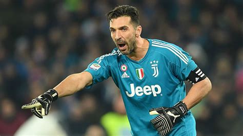 Buffon sobre continuar jogando: "Juventus ou nada" | Goal.com