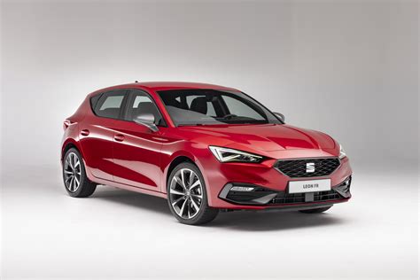 2020 SEAT Leon: plug-in hybrid added to line-up | Carbuyer