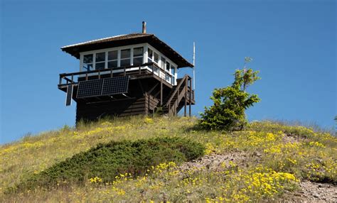 Staying in a Fire Lookout Tower in the Mountain States | ActionHub