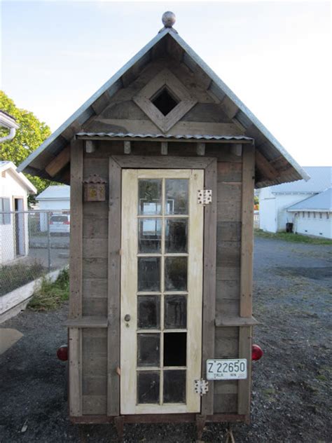 Rustic Tiny House on Wheels