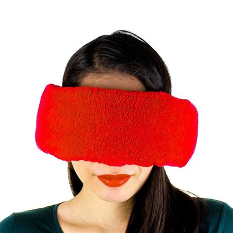 Wrap-a-Nap Travel Pillow Wraps Around Your Head For 360-Degree Napping