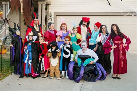 Disney Villains - the whole family | Family halloween costumes, Team ...