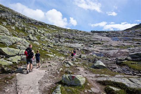 Hiking Trolltunga: Helpful Tips, Hiking Stats, Photos & Trail Guide ...