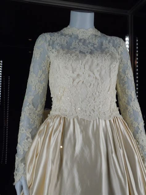 Wedding dress from Father of the Bride remake... | Hollywood Movie Costumes