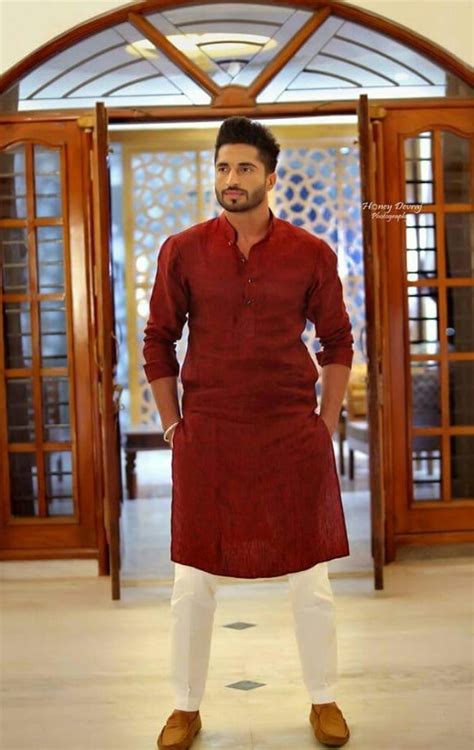 5 Style Tips For Men To Brighten Up Your Diwali Outfit