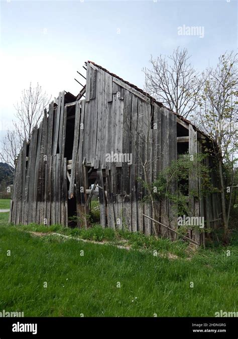 wood barn, wood barns Stock Photo - Alamy