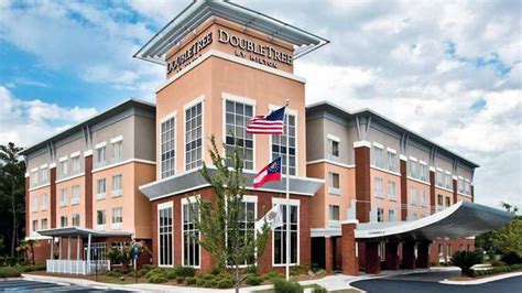 Overnight in the Doubletree Hotel on Bay Street, Savannah | Savannah ...