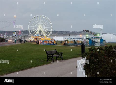 Cliffe Park at Roker, Sunderland, during Sunderland Illuminations 2016 Stock Photo - Alamy