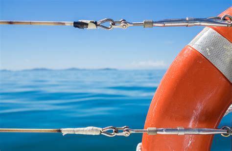 15 Boat Safety Tips & Safety Checklist to Keep You Safe on the Water