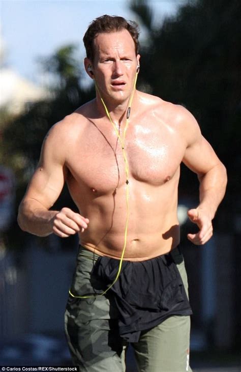 A very buff Patrick Wilson spotted jogging in Gold Coast | Daily Mail ...