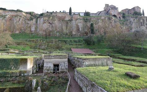 A tour of Orvieto and its surrounding area to discover traces of the Etruscan civilisation ...