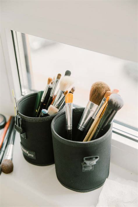 10 Best Vegan and Eco-Friendly Makeup Brushes You Can Buy Online