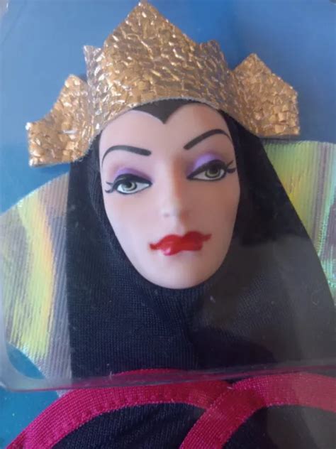 DISNEY MATTEL EVIL Queen Mask And Costume Playset Doll Fashion Snow ...