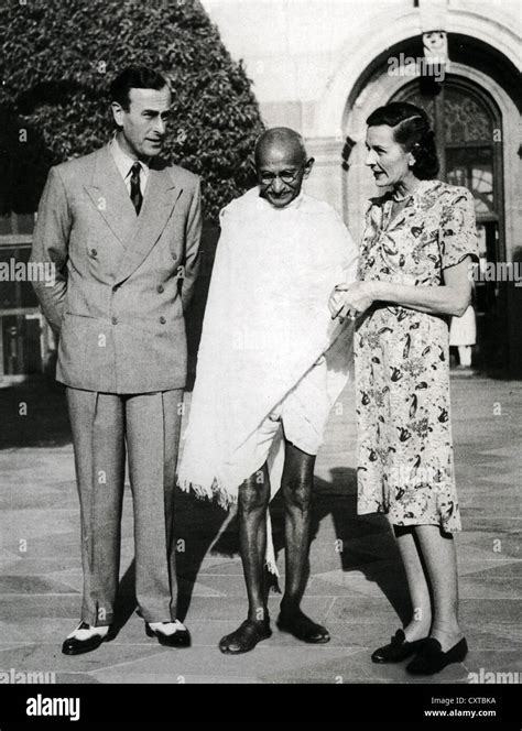 LORD LOUIS MOUNTBATTEN with wife Edwina and Mahatma Gandhi in India ...