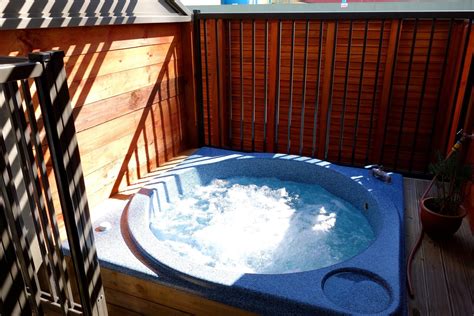 Parakai Accommodation With Thermal Pools | NZHotPools.co.nz