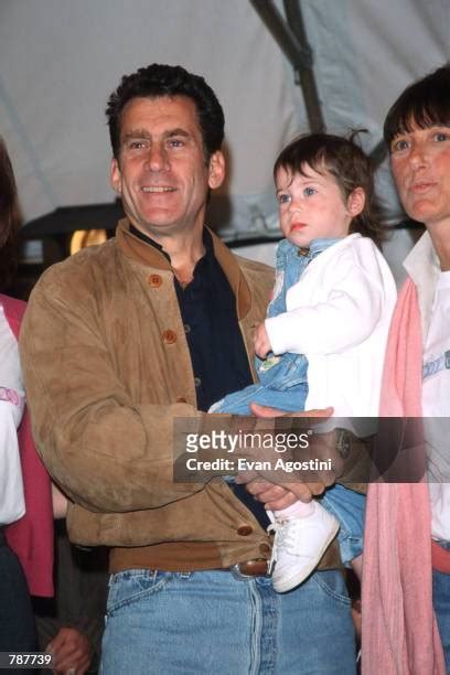 86 Paul Michael Glaser & Family Stock Photos, High-Res Pictures, and ...