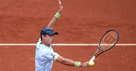 Madrid Masters: De Minaur moves into third round - Tennis Majors