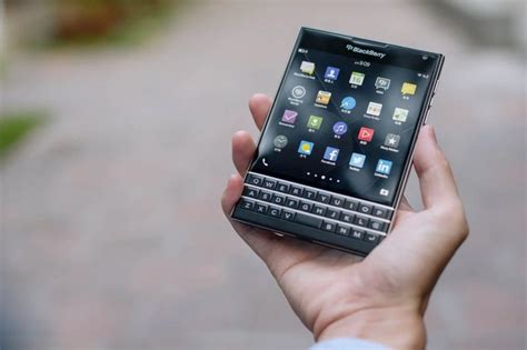 Blackberry 5G Phone With Physical Keyboard Coming in 2021