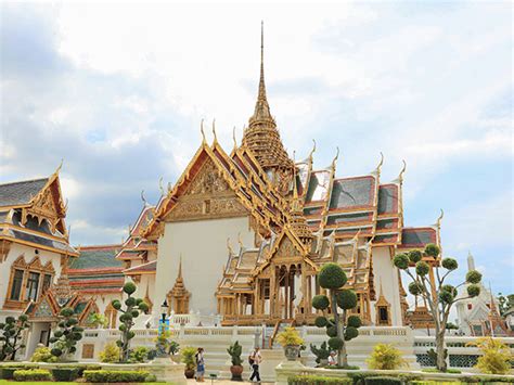 Grand Palace Bangkok: Opening Hours, Entrance Fee & Dress Code