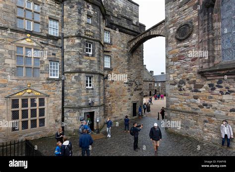 Edinburgh Medieval Old Town High Resolution Stock Photography and Images - Alamy