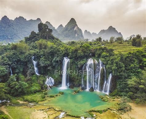 Ban Gioc Waterfall, Ban Gioc-Detian Falls; Vietnam — tropical climate ...