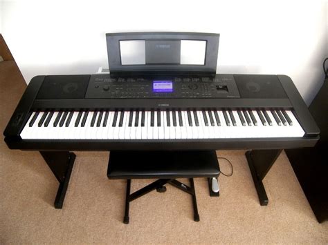 Yamaha DGX 660 , DGX660 , 88 Hammer Standard Grand Piano Keyboard with ...