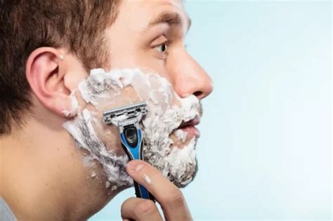 Beard Dandruff: Causes, Prevention and Treatment