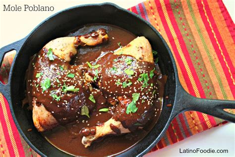 RECETA MOLE POBLANO – Latino Foodie – Patria y Vida