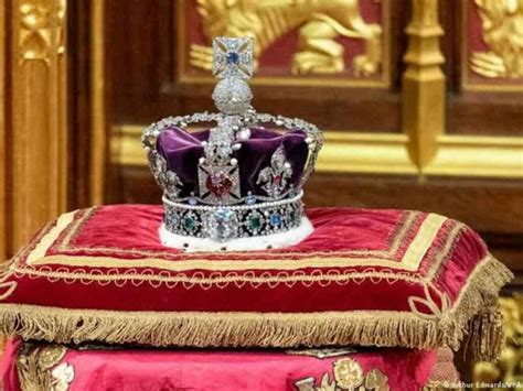 St Edward's Crown: Everything To Know About Its Royal History And ...