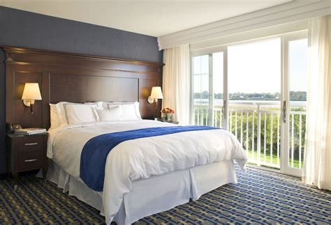 Newport Beach Hotel & Suites, Middletown: $189 Room Prices & Reviews ...