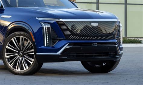 Cadillac's 2026 Vistiq: A Paradigm-Shift in Electric Luxury SUVs - DAX ...