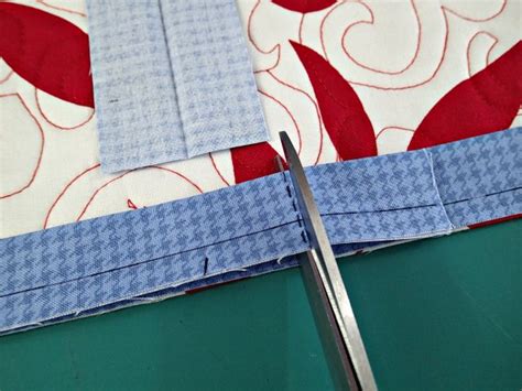 Easy Trick to Perfectly Join Quilt Binding - So Sew Easy | Sewing ...