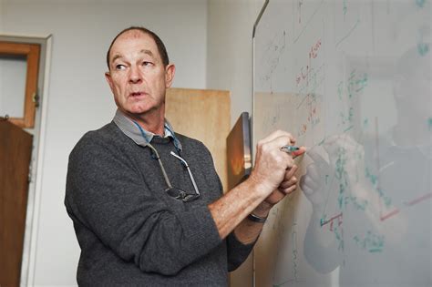 Distinguished physics teacher leaves his mark | UCT News