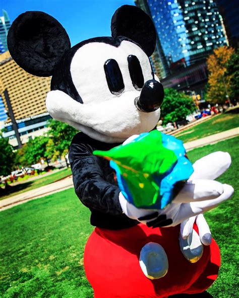 [self] Mickey Mouse (Epic Mickey video game version) cosplay by The Katherinator. : r/cosplay